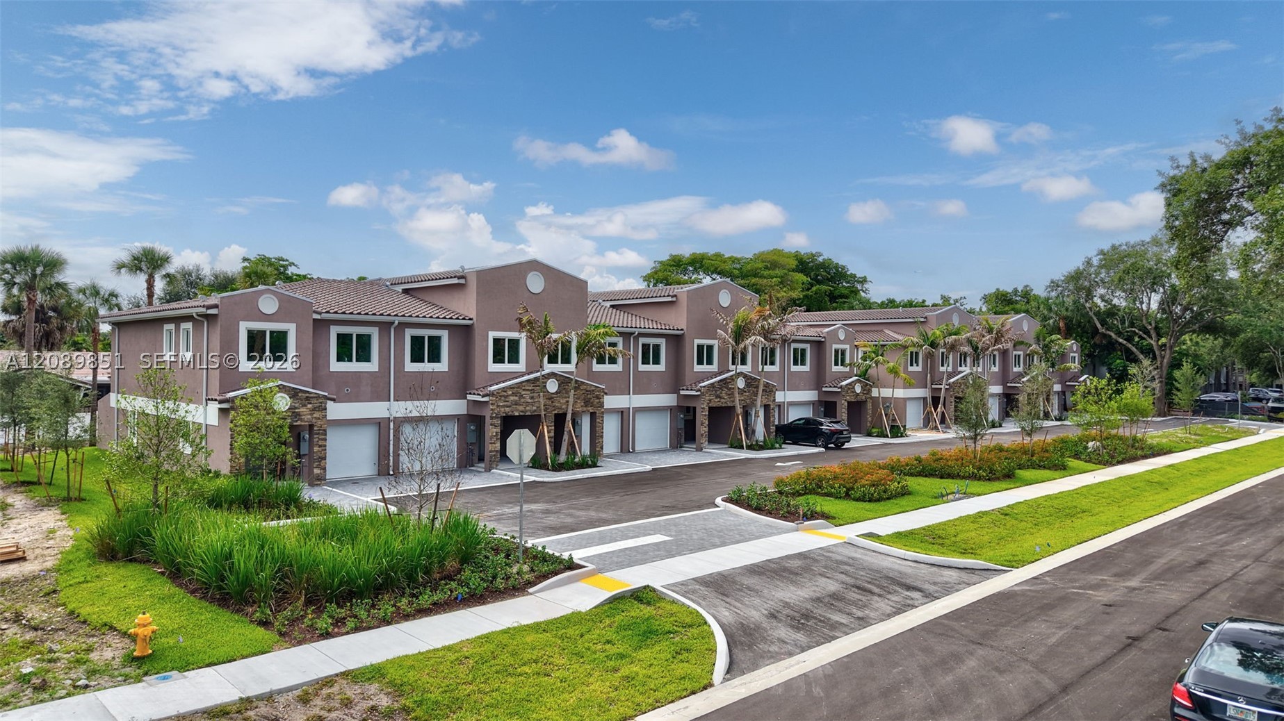 1533 NW 94th Way, Coral Springs FL 33071