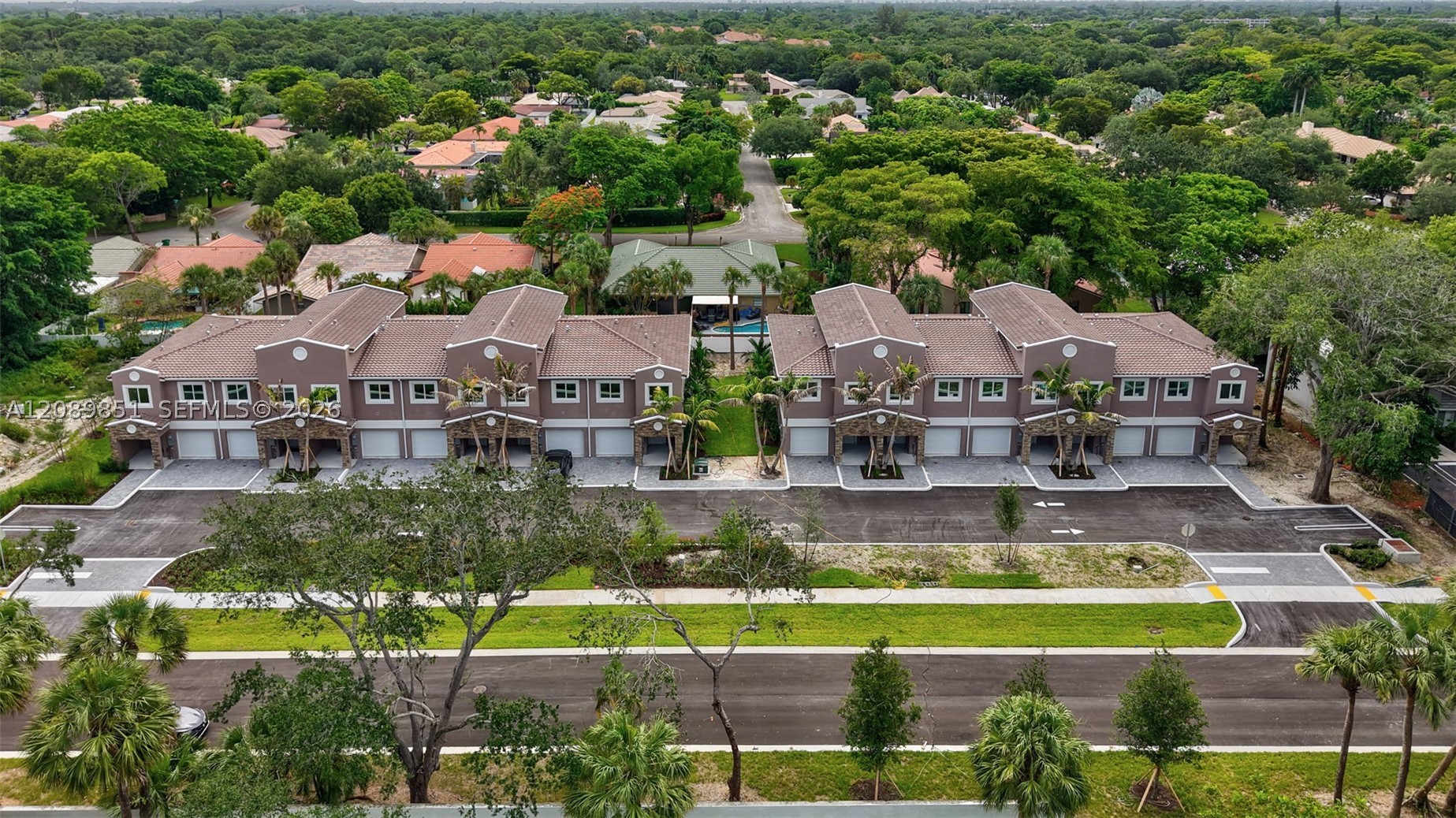 1533 NW 94th Way, Coral Springs FL 33071