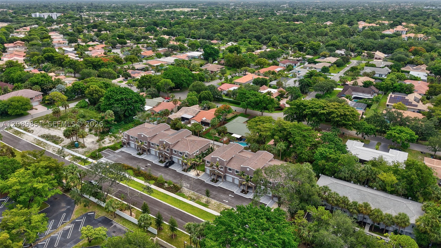 1533 NW 94th Way, Coral Springs FL 33071