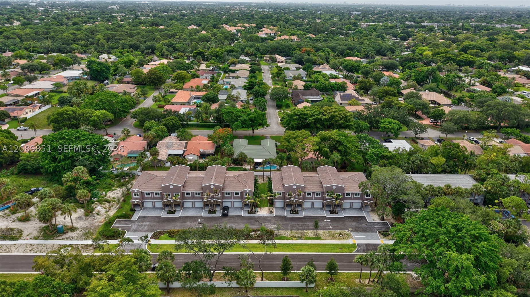 1533 NW 94th Way, Coral Springs FL 33071