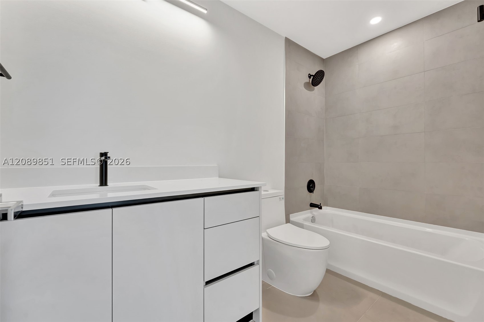 1533 NW 94th Way, Coral Springs FL 33071