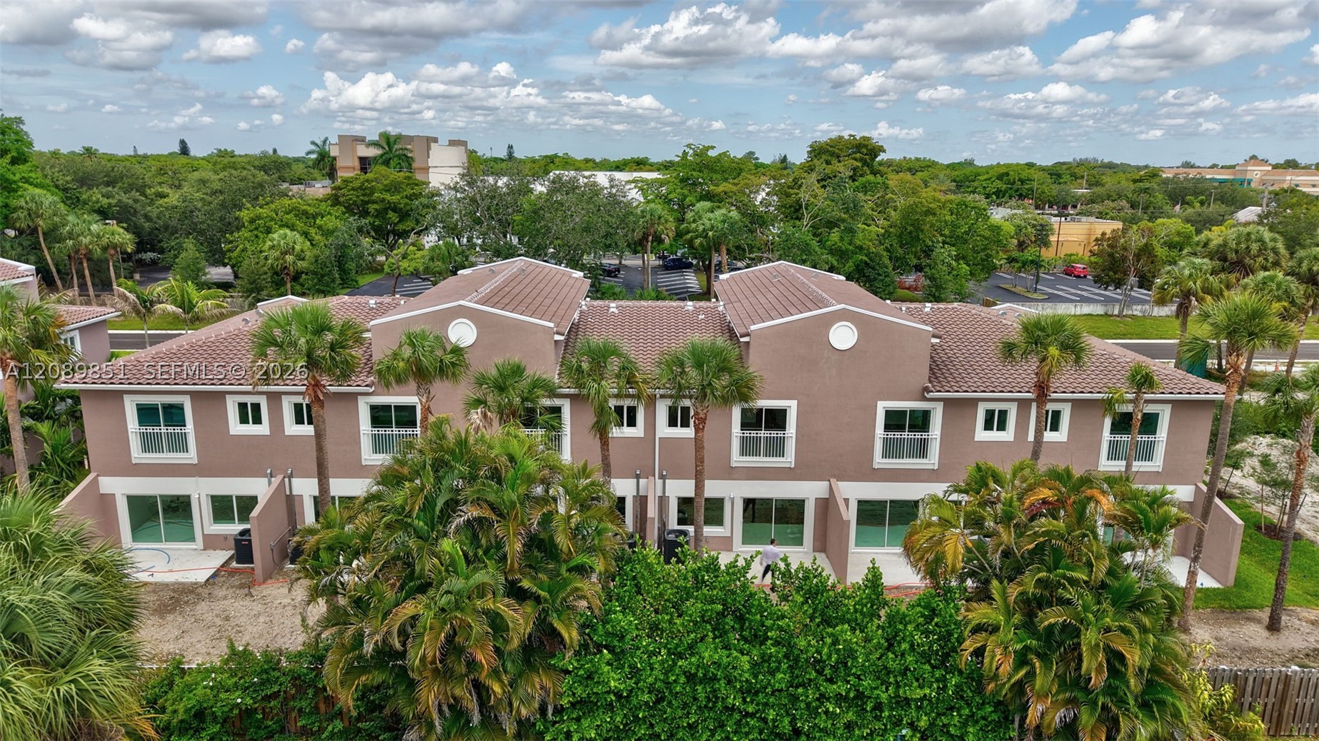 1533 NW 94th Way, Coral Springs FL 33071