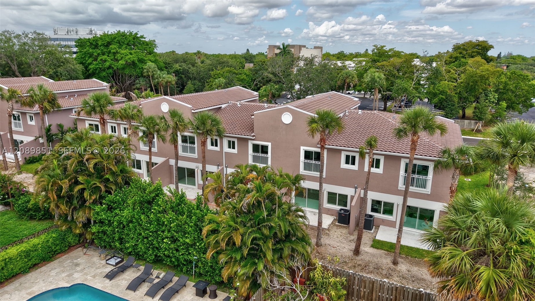 1533 NW 94th Way, Coral Springs FL 33071