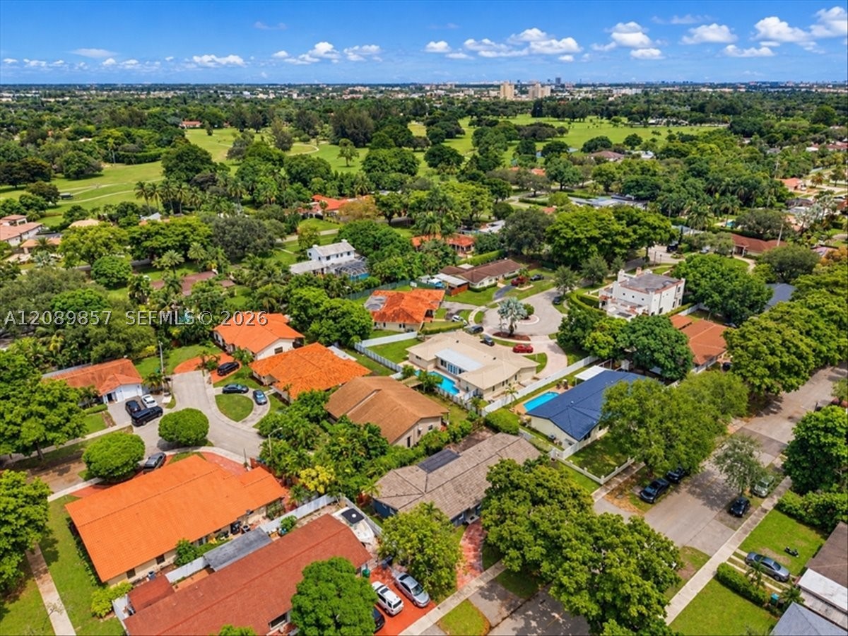 6121 NW 40th St, Virginia Gardens FL 33166