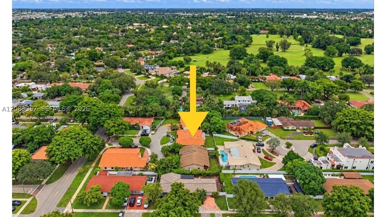 6121 NW 40th St, Virginia Gardens FL 33166