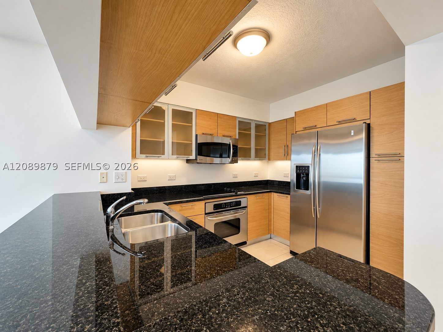 31 SE 5th St #1805, Miami FL 33131