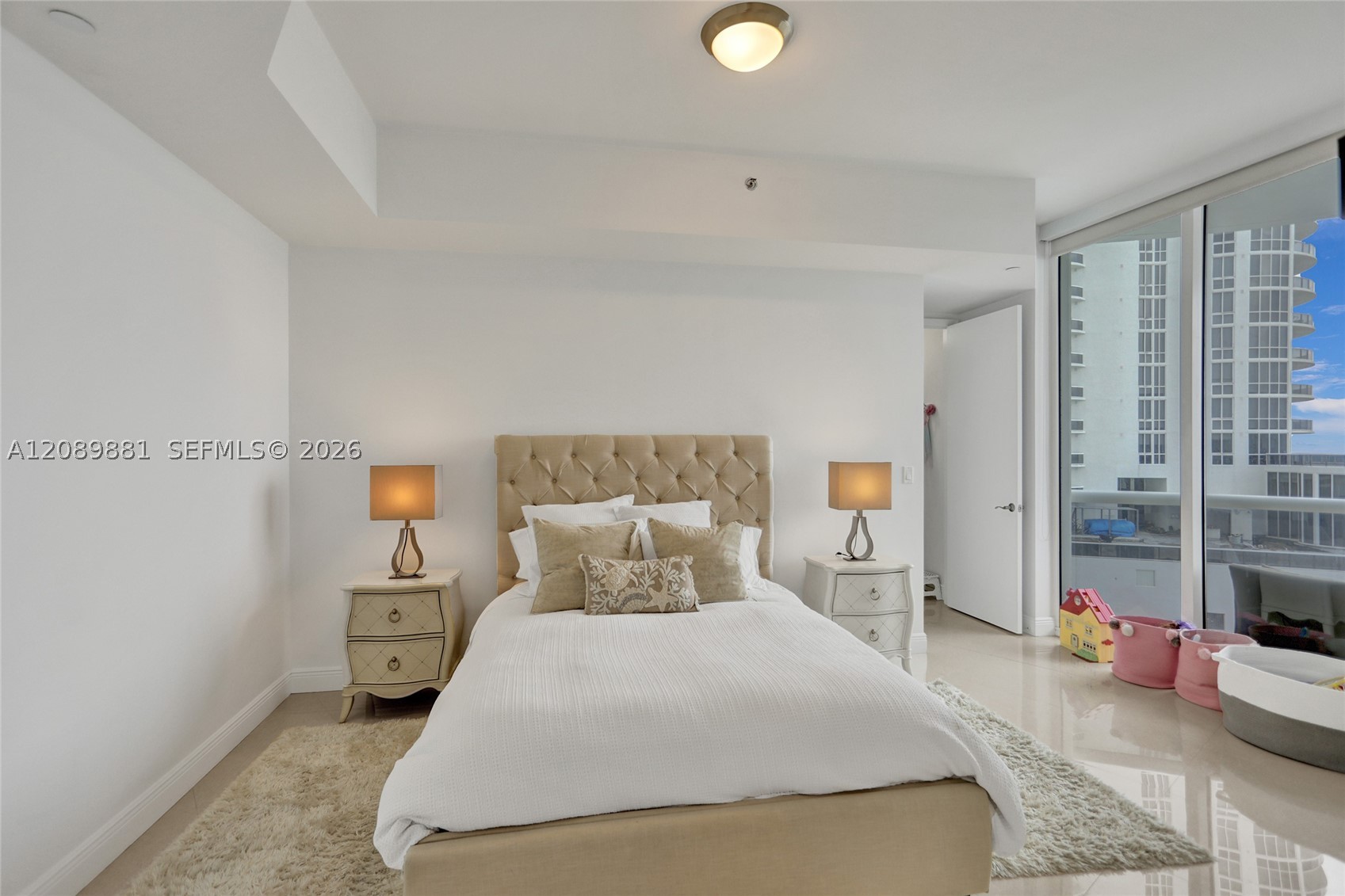 15901 Collins Ave #603, Sunny Isles Beach FL 33160
