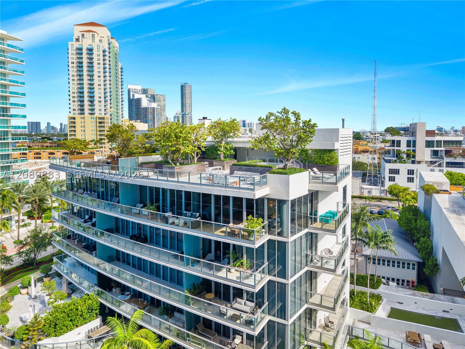 801 S Pointe Dr #PH 2, Miami Beach FL 33139