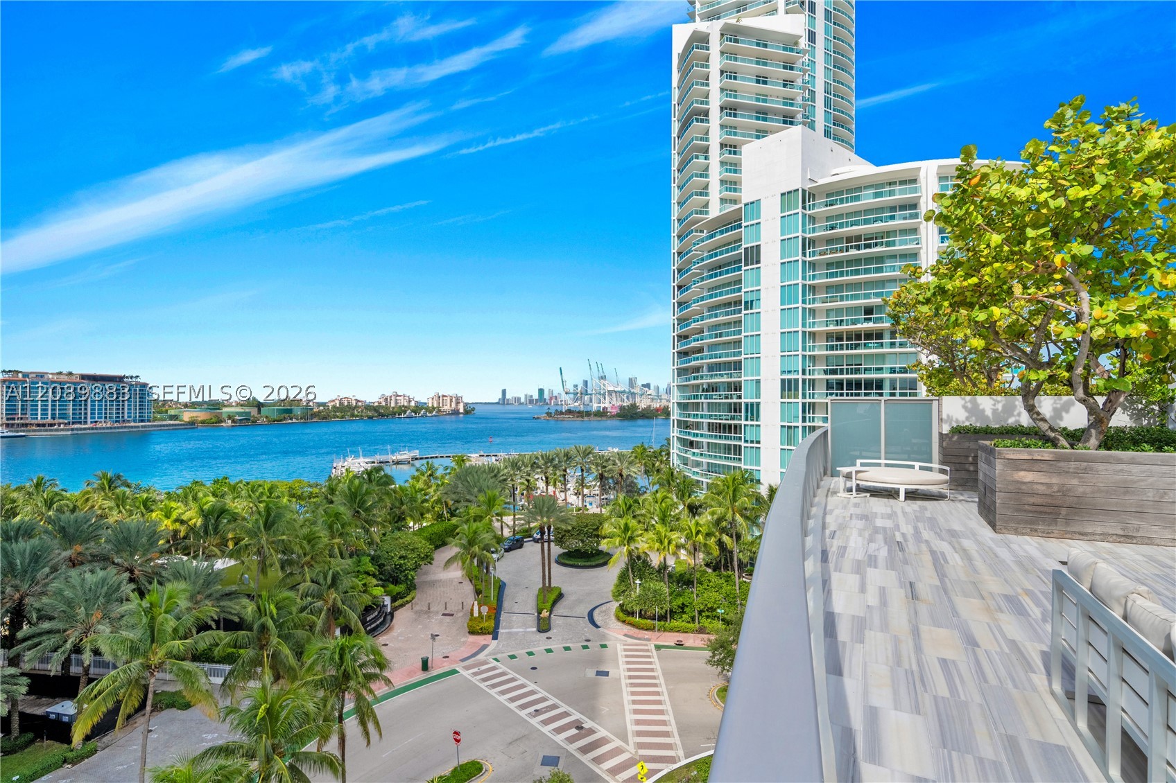 801 S Pointe Dr #PH 2, Miami Beach FL 33139
