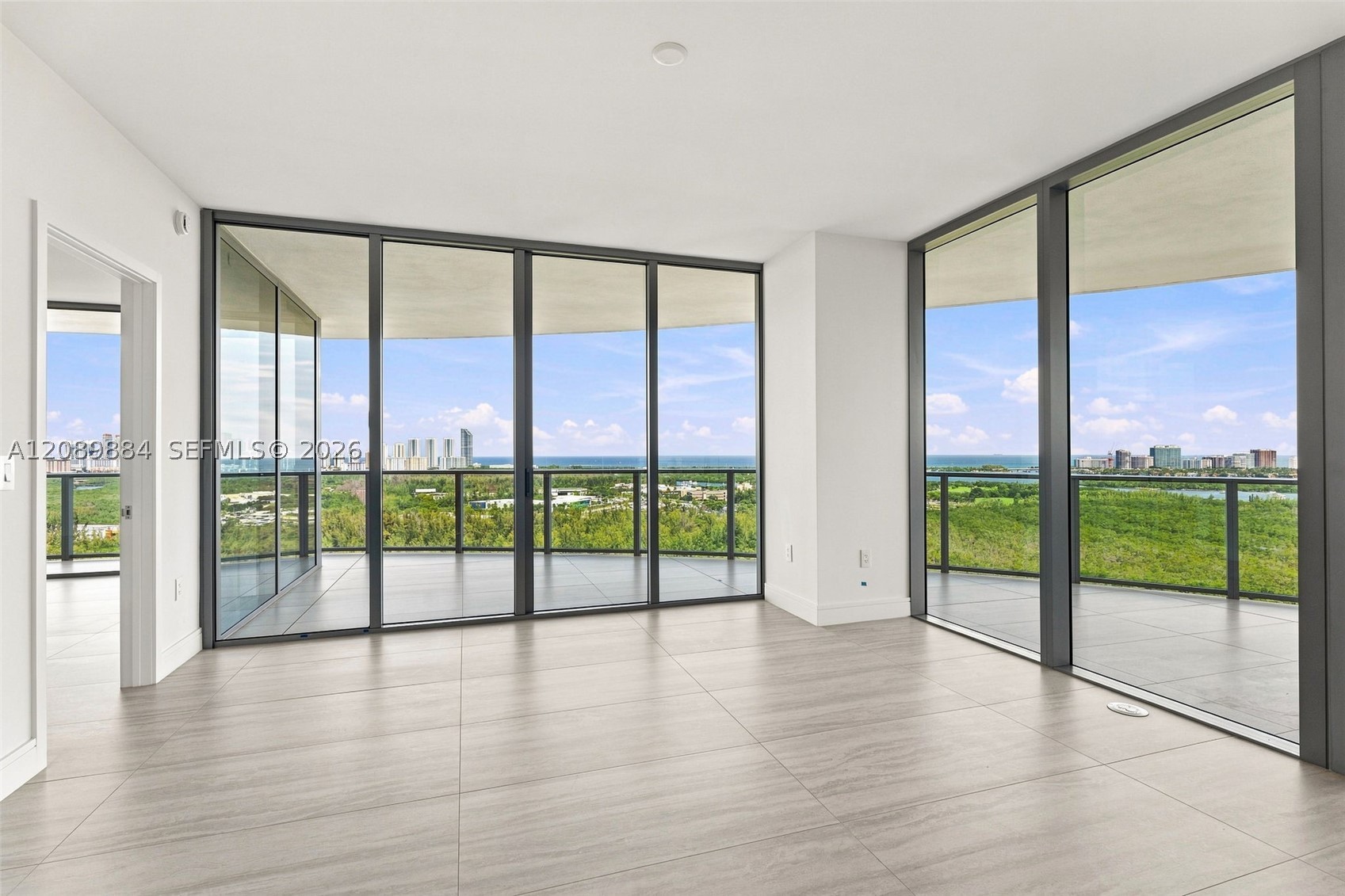 2411 Laguna Circle #2301, North Miami FL 33181