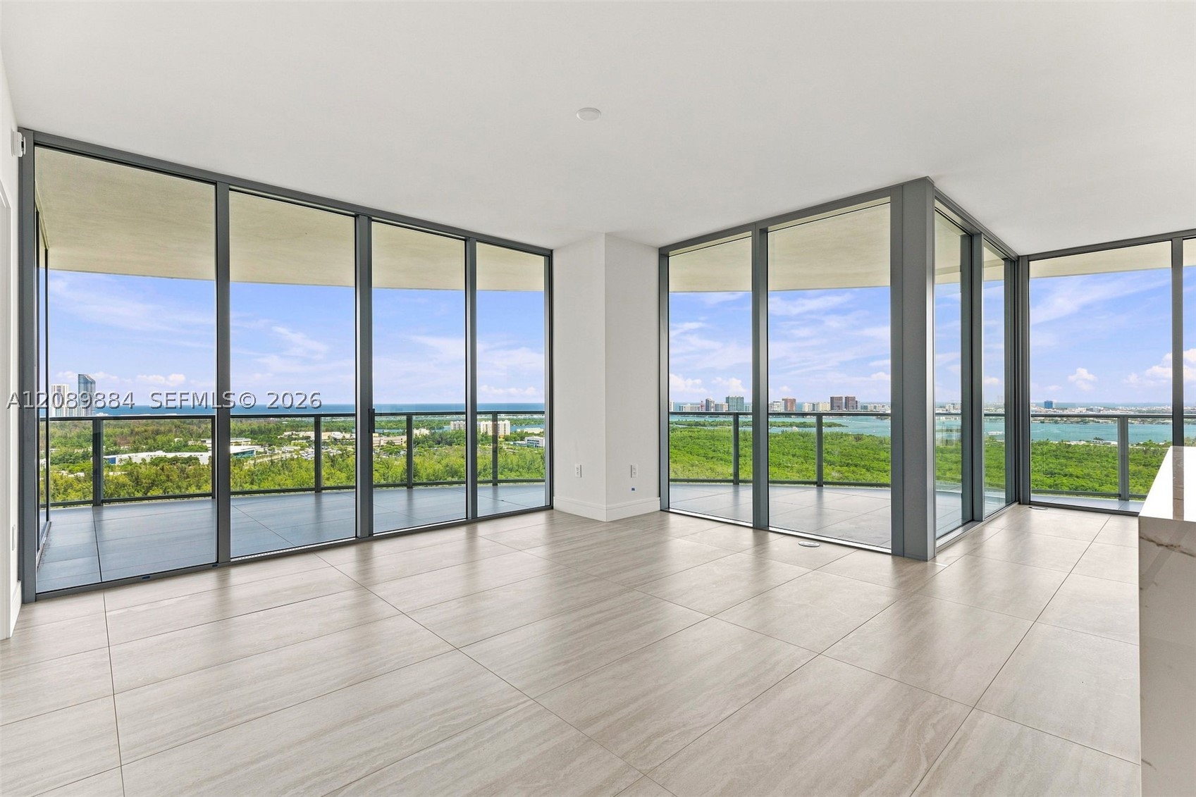 2411 Laguna Circle #2301, North Miami FL 33181