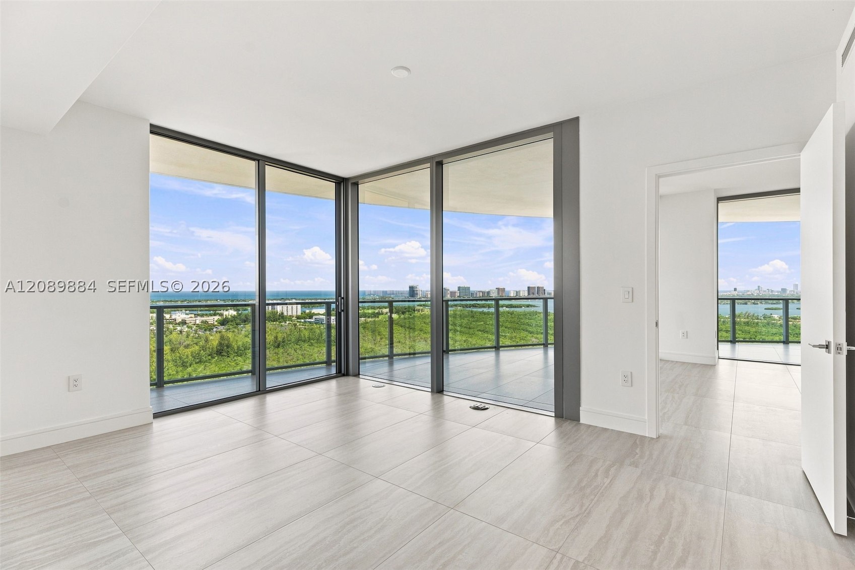 2411 Laguna Circle #2301, North Miami FL 33181