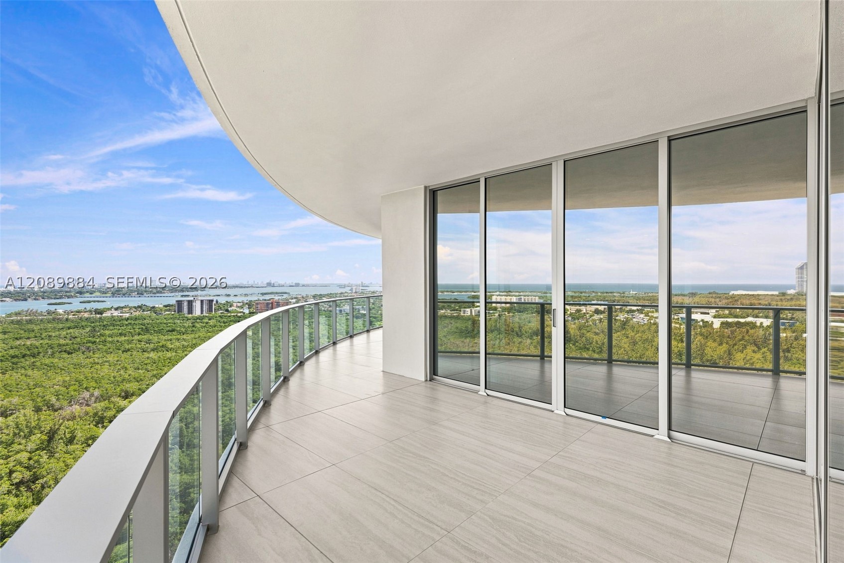 2411 Laguna Circle #2301, North Miami FL 33181