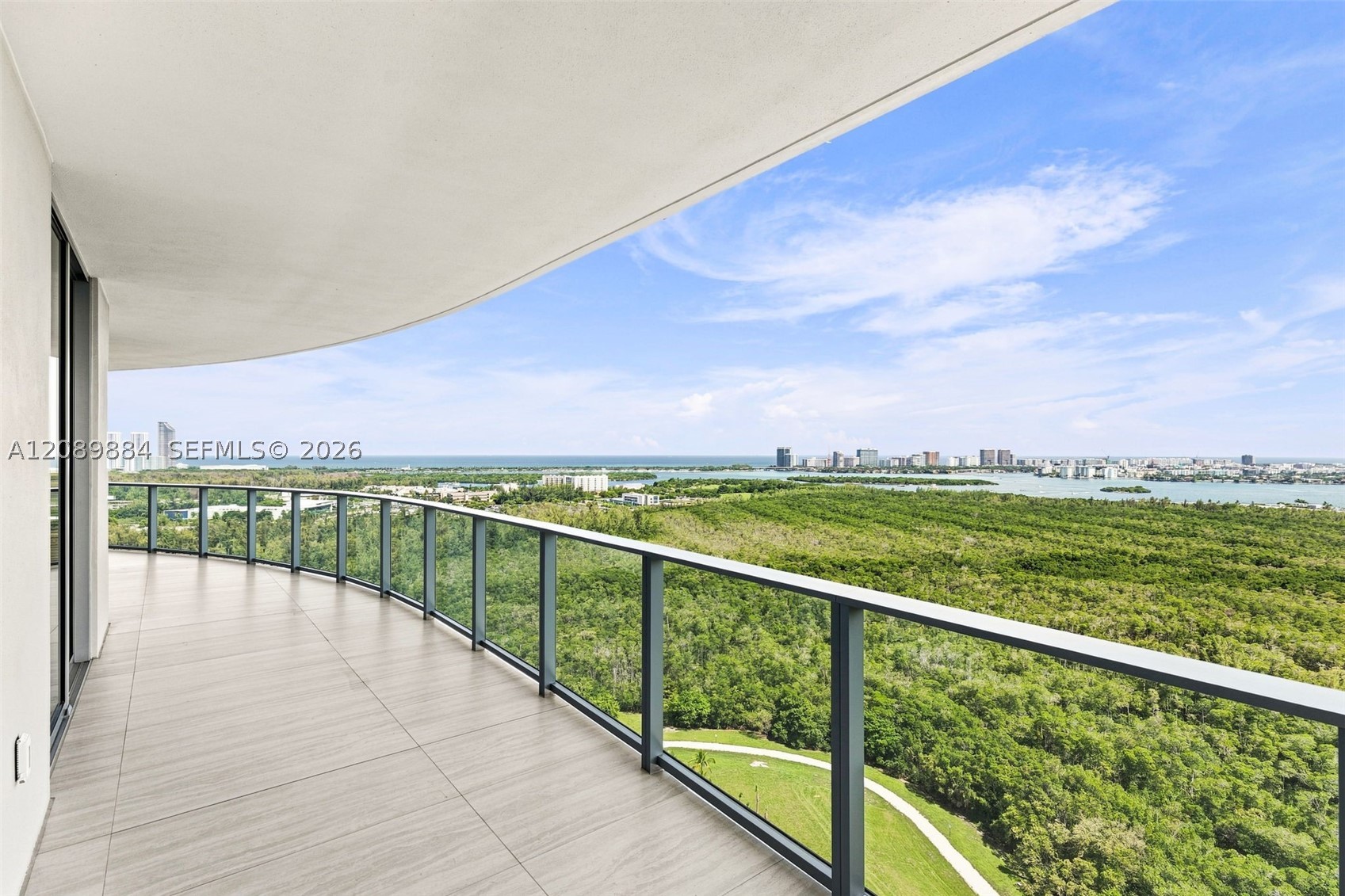 2411 Laguna Circle #2301, North Miami FL 33181