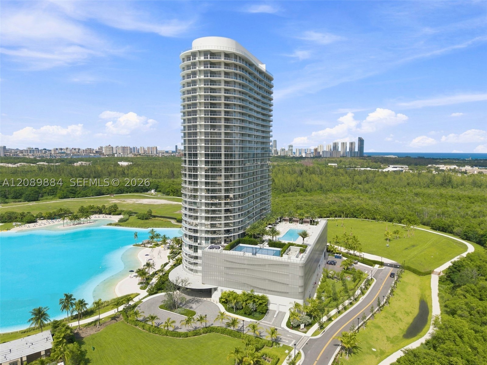 2411 Laguna Circle #2301, North Miami FL 33181