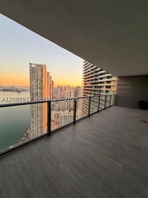 650 NE 32nd St #4406, Miami FL 33137