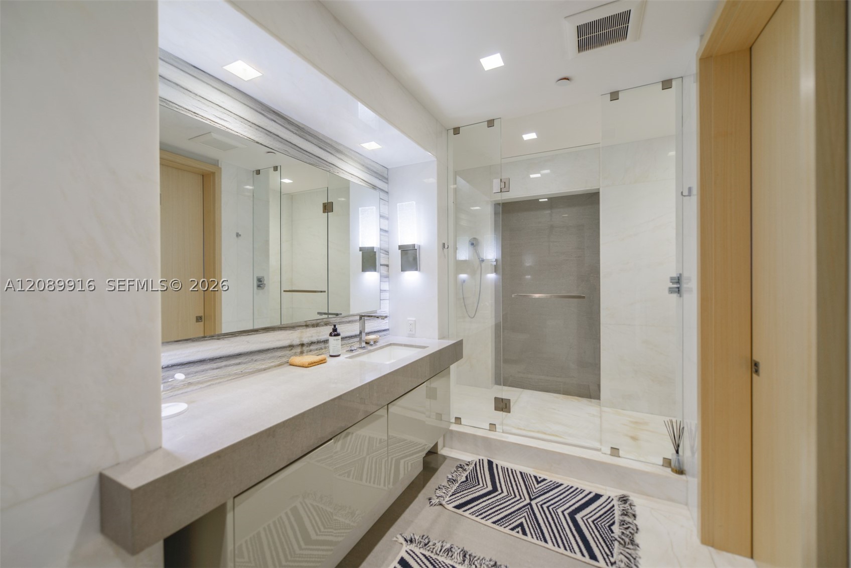 16047 Collins Ave #3204, Sunny Isles Beach FL 33160