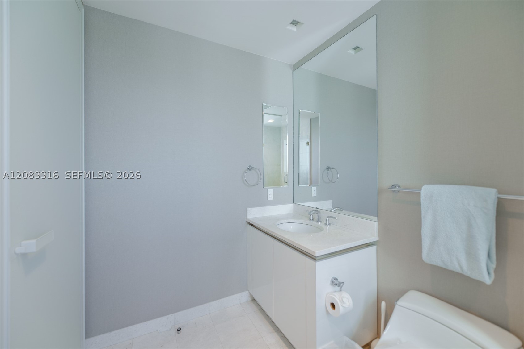 16047 Collins Ave #3204, Sunny Isles Beach FL 33160