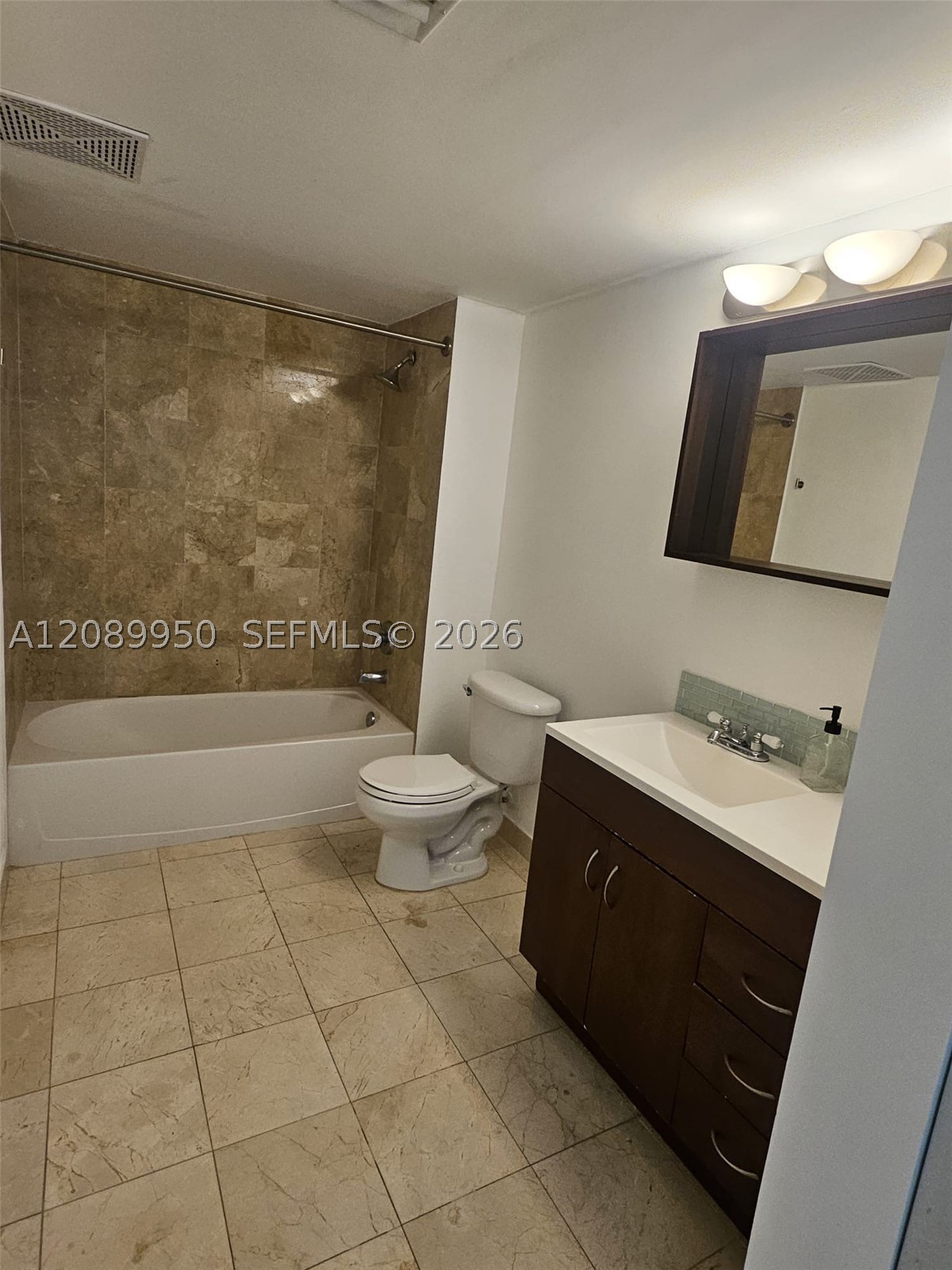 2101 Brickell Ave #2111, Miami FL 33129