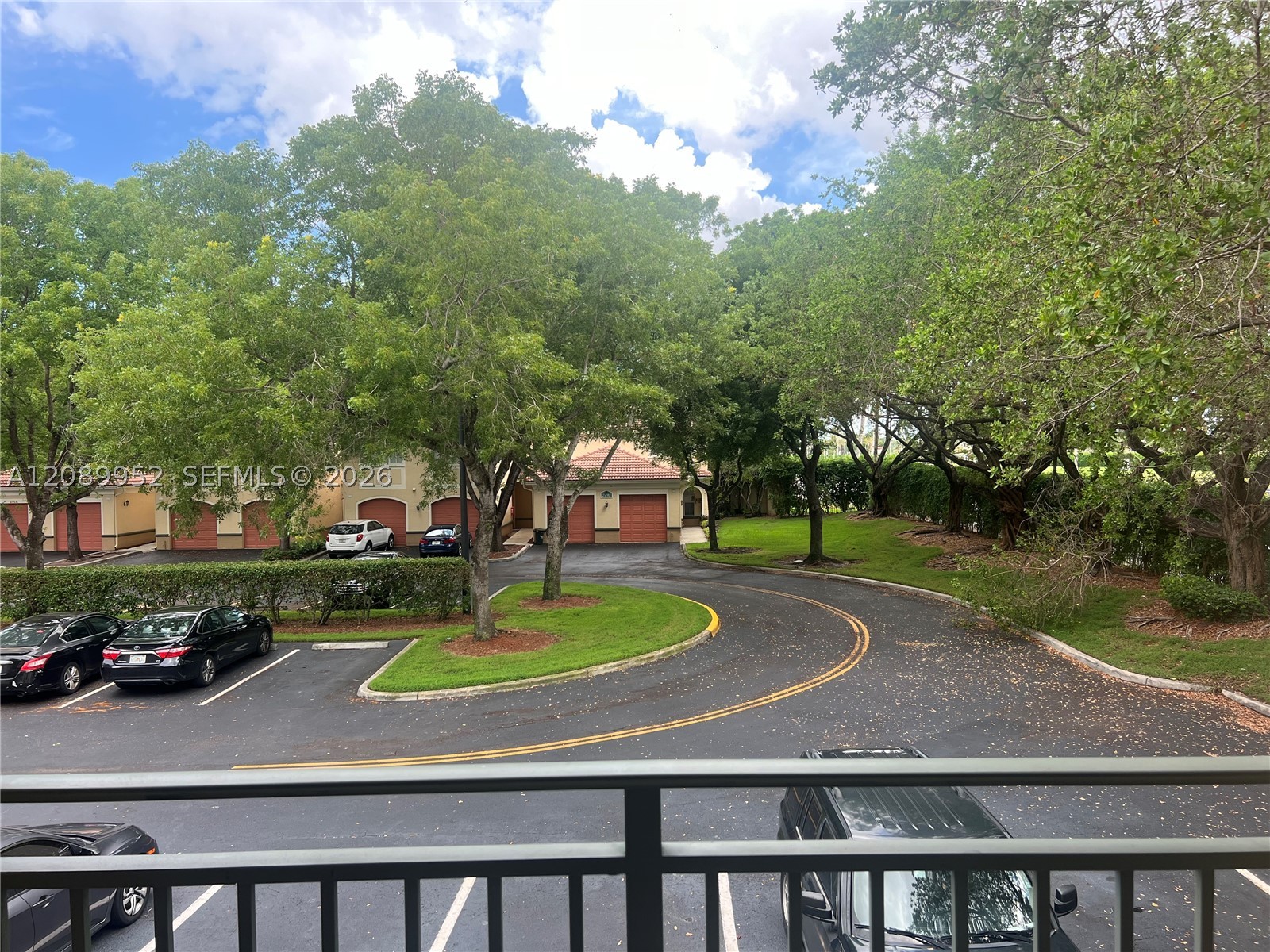 2496 Centergate Dr #201, Miramar FL 33025