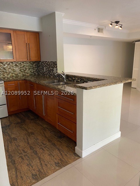 2496 Centergate Dr #201, Miramar FL 33025