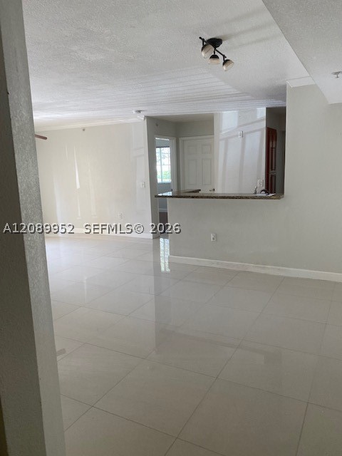 2496 Centergate Dr #201, Miramar FL 33025