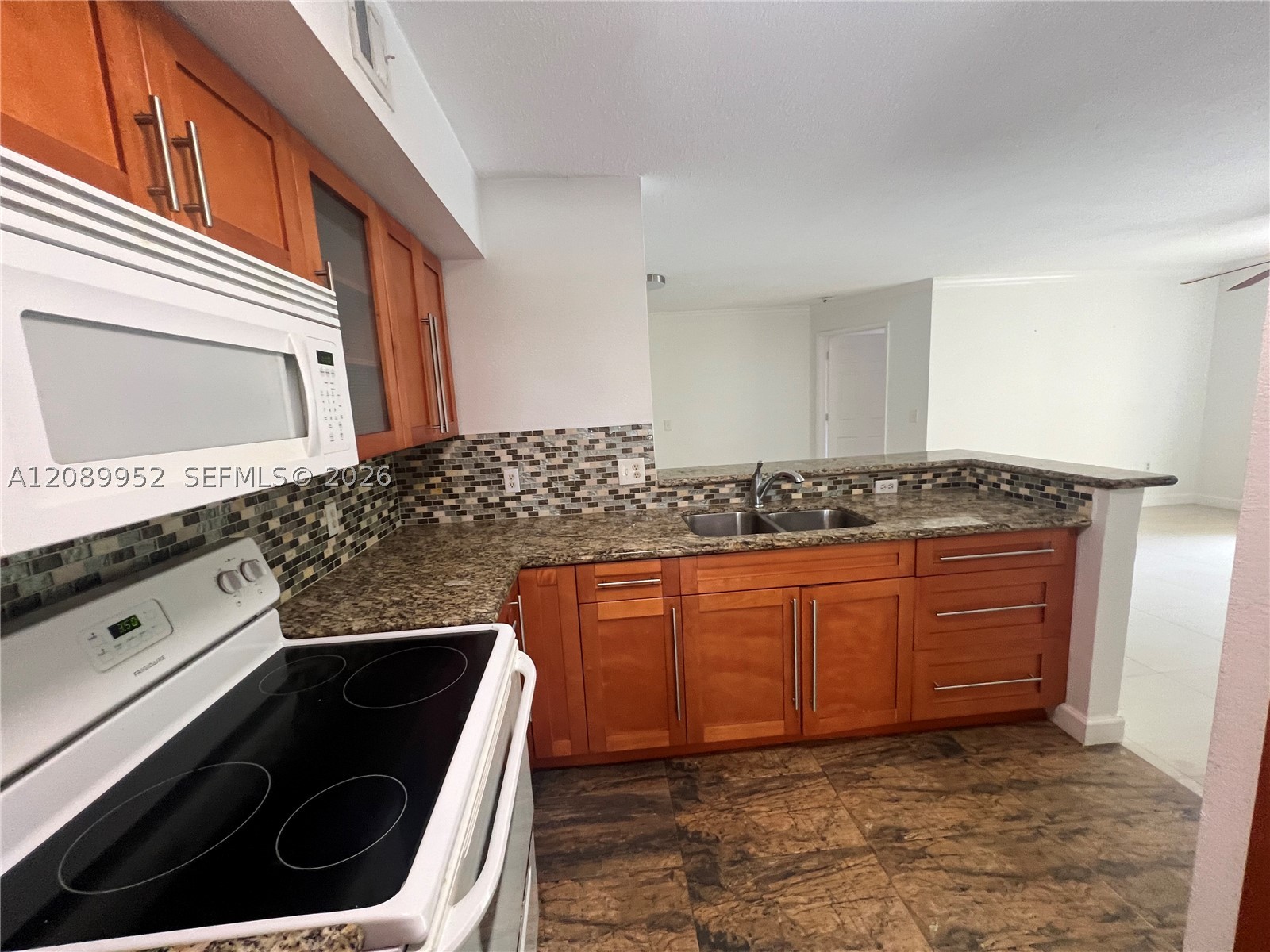 2496 Centergate Dr #201, Miramar FL 33025