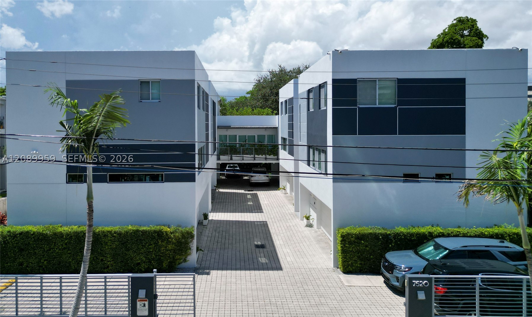 7520 SW 59th Pl #4D, South Miami FL 33143