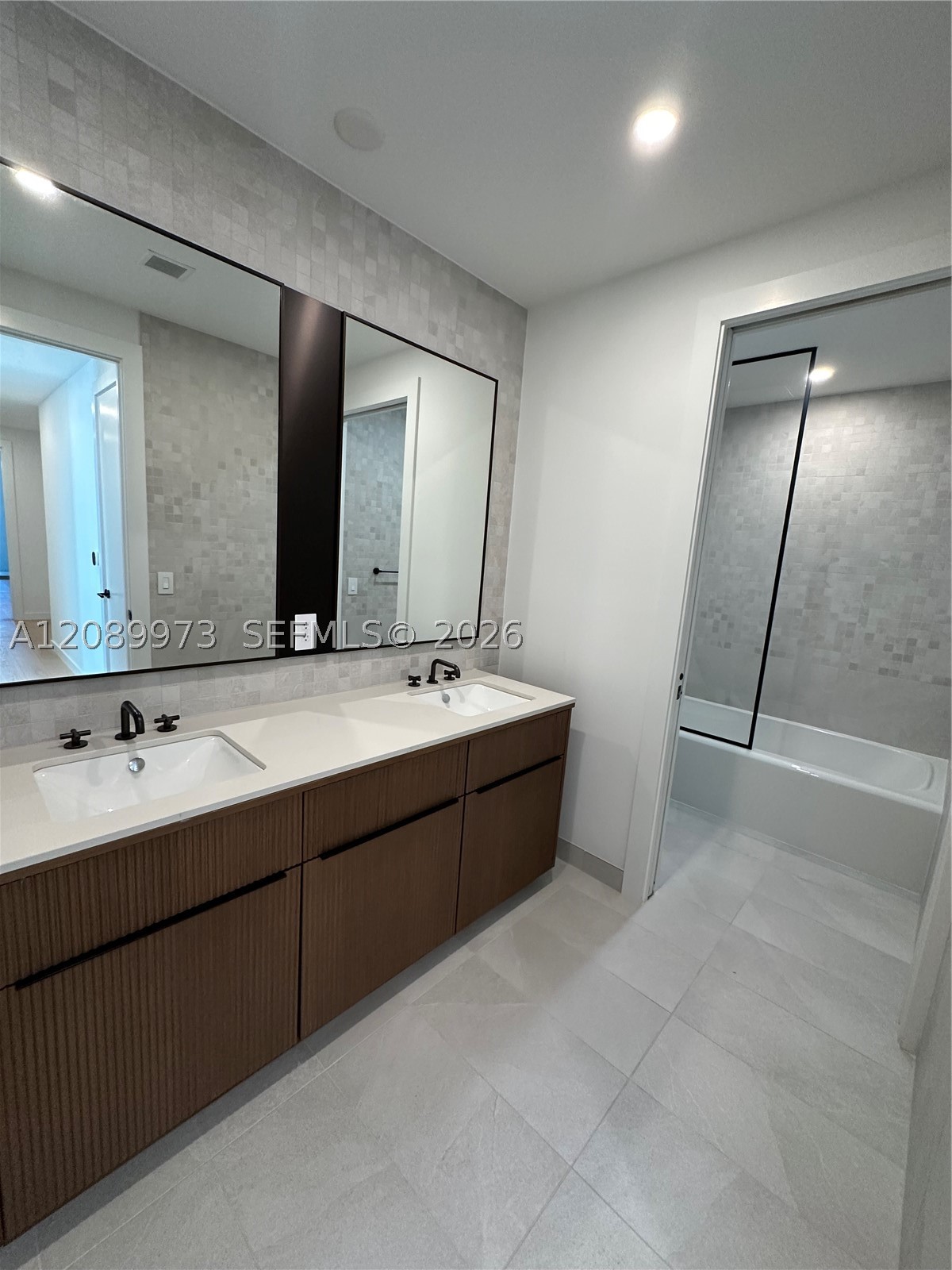 2200 Brickell Ave. #GV02, Miami FL 33129
