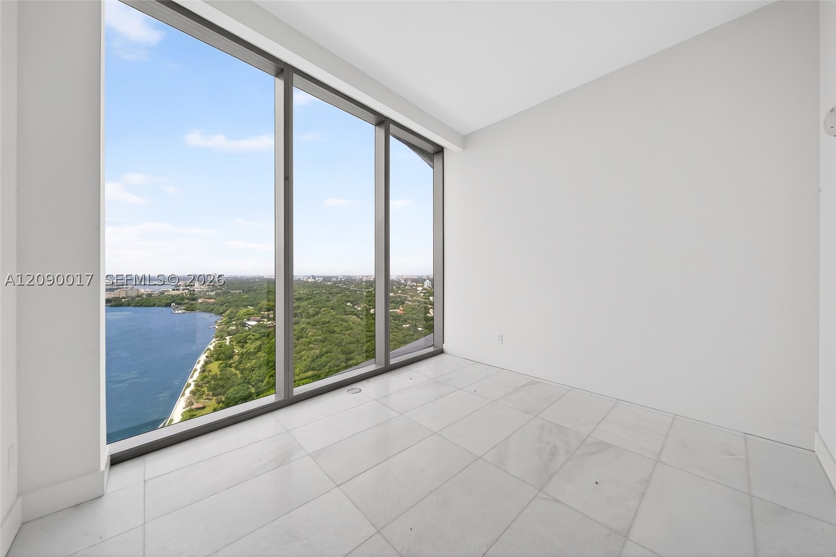 175 SE 25 Rd #2602, Miami FL 33129
