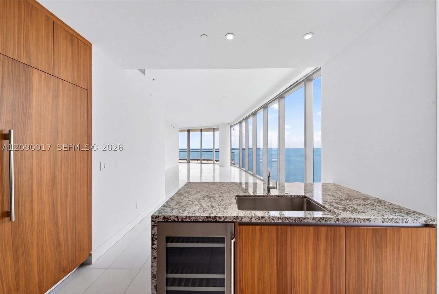 175 SE 25 Rd #2602, Miami FL 33129