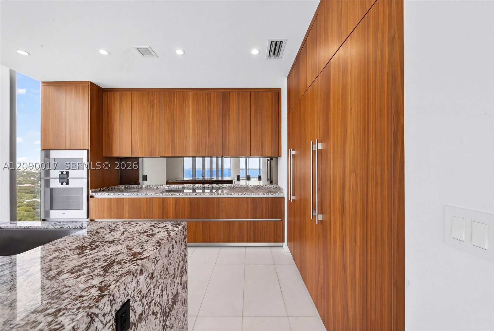 175 SE 25 Rd #2602, Miami FL 33129