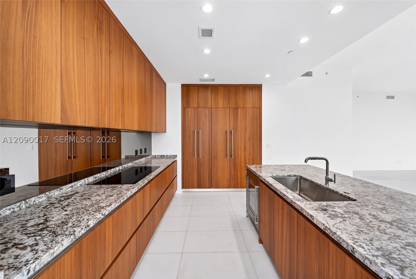 175 SE 25 Rd #2602, Miami FL 33129