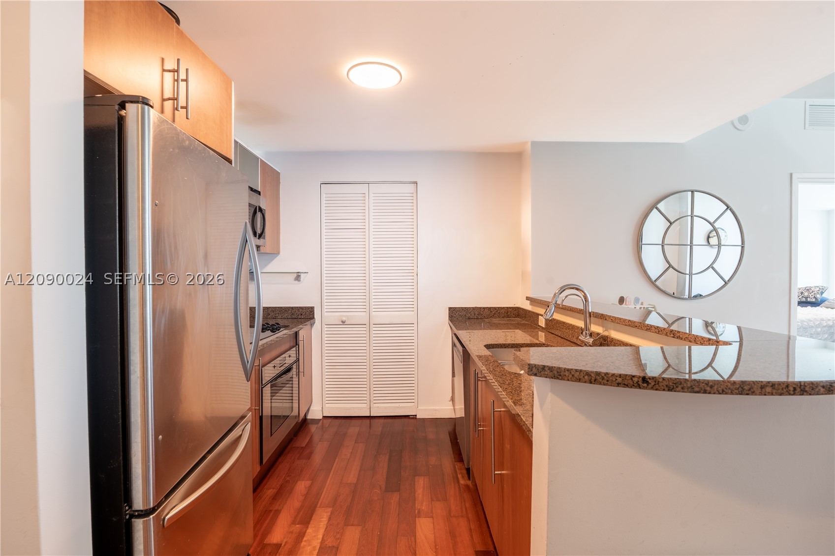 300 S Biscayne Blvd #T-3504, Miami FL 33131