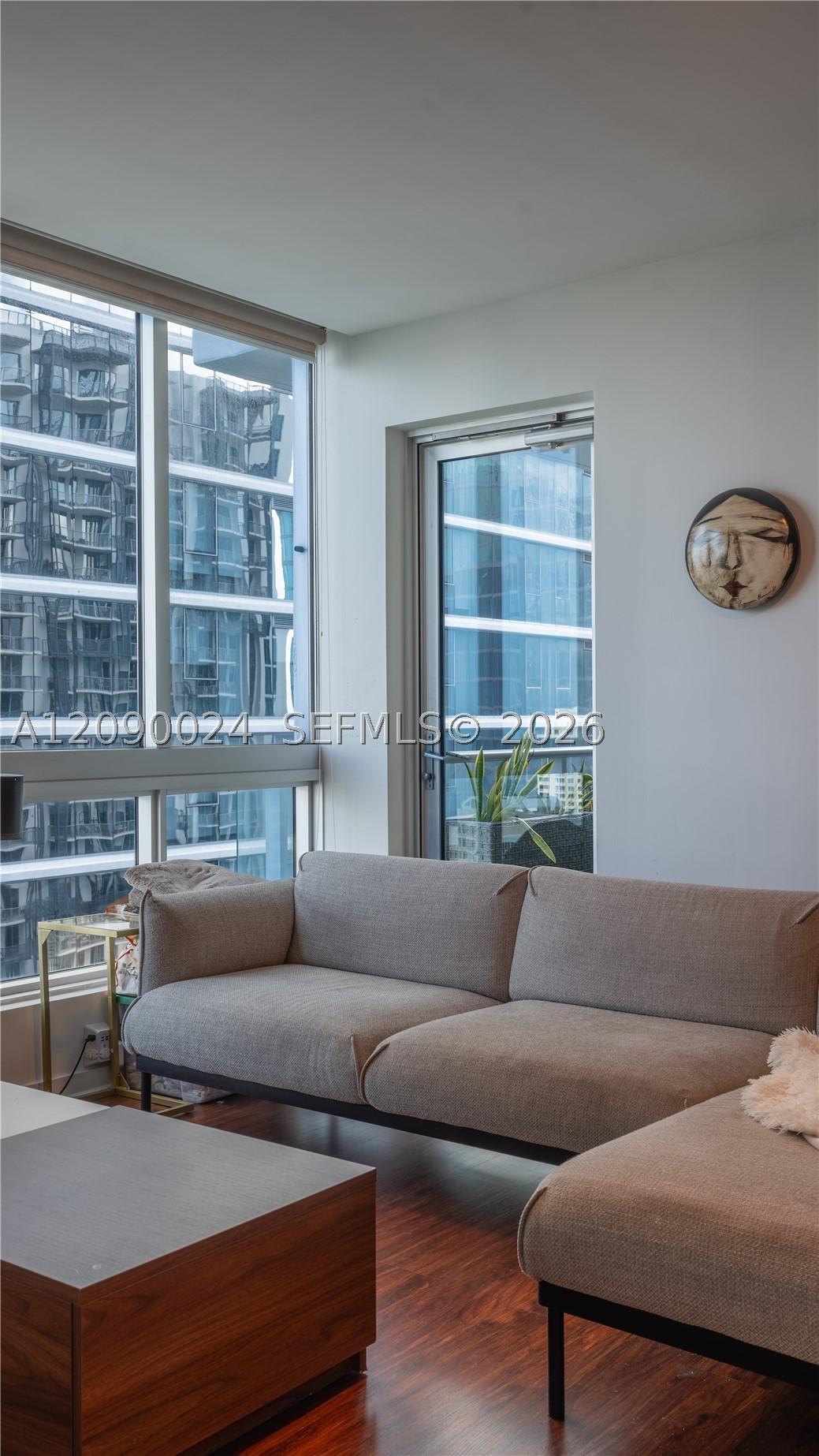 300 S Biscayne Blvd #T-3504, Miami FL 33131