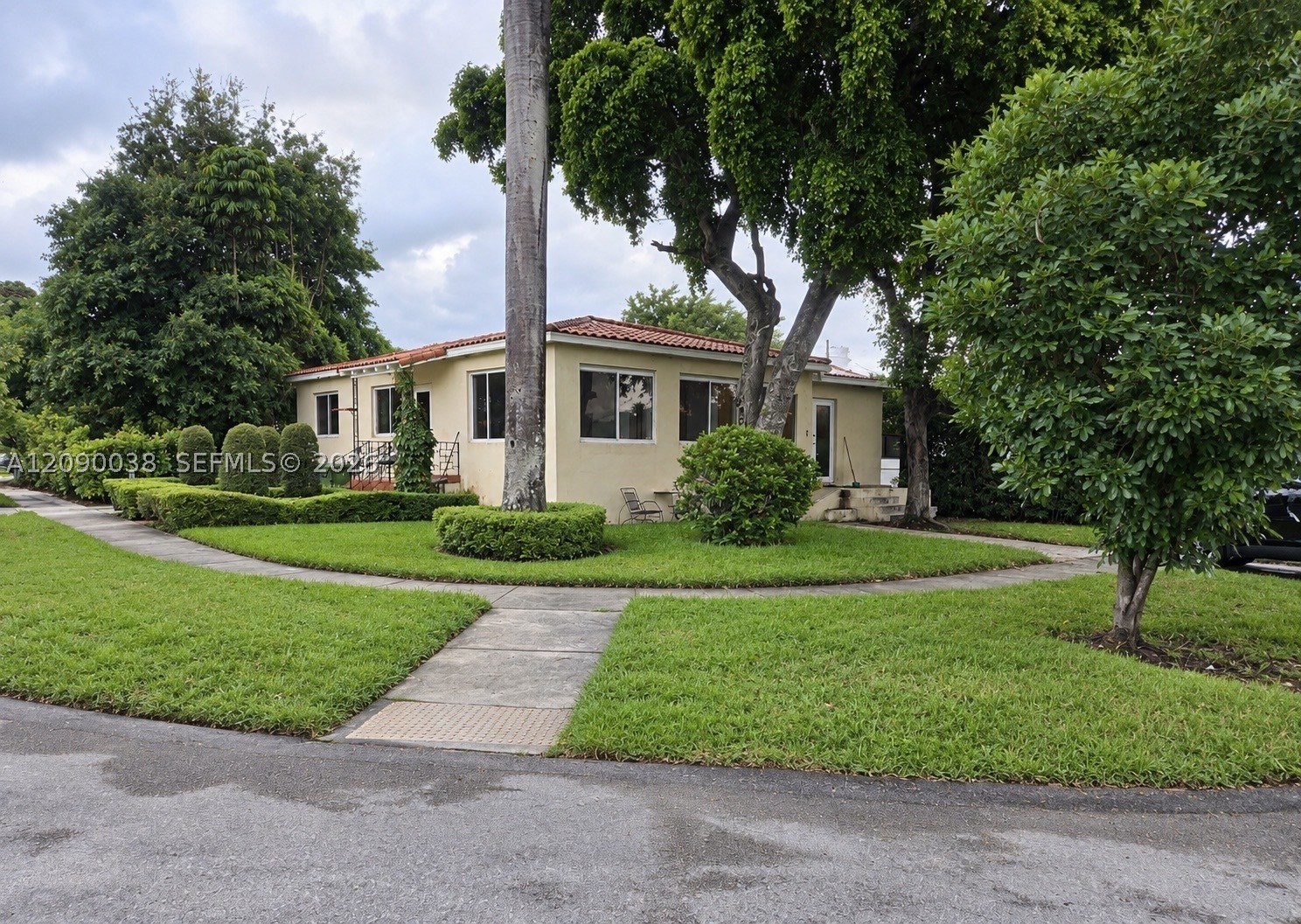 3560 NW 19th St #3560, Miami FL 33125