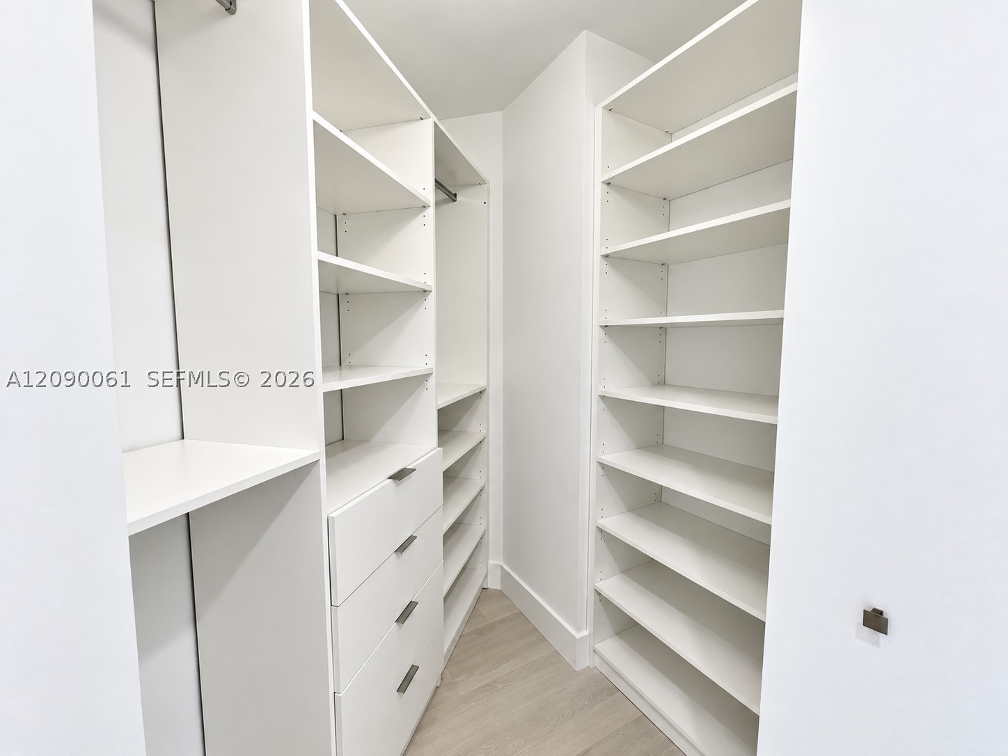 701 Brickell Key Blvd #1111, Miami FL 33131