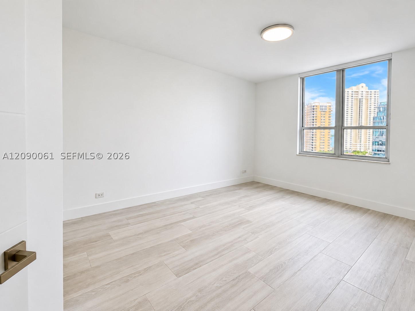 701 Brickell Key Blvd #1111, Miami FL 33131