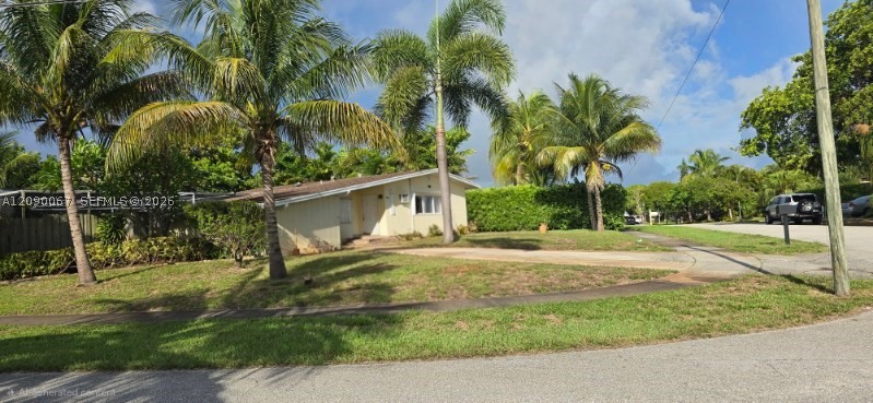 1002 W Broome St #1, Lantana FL 33462