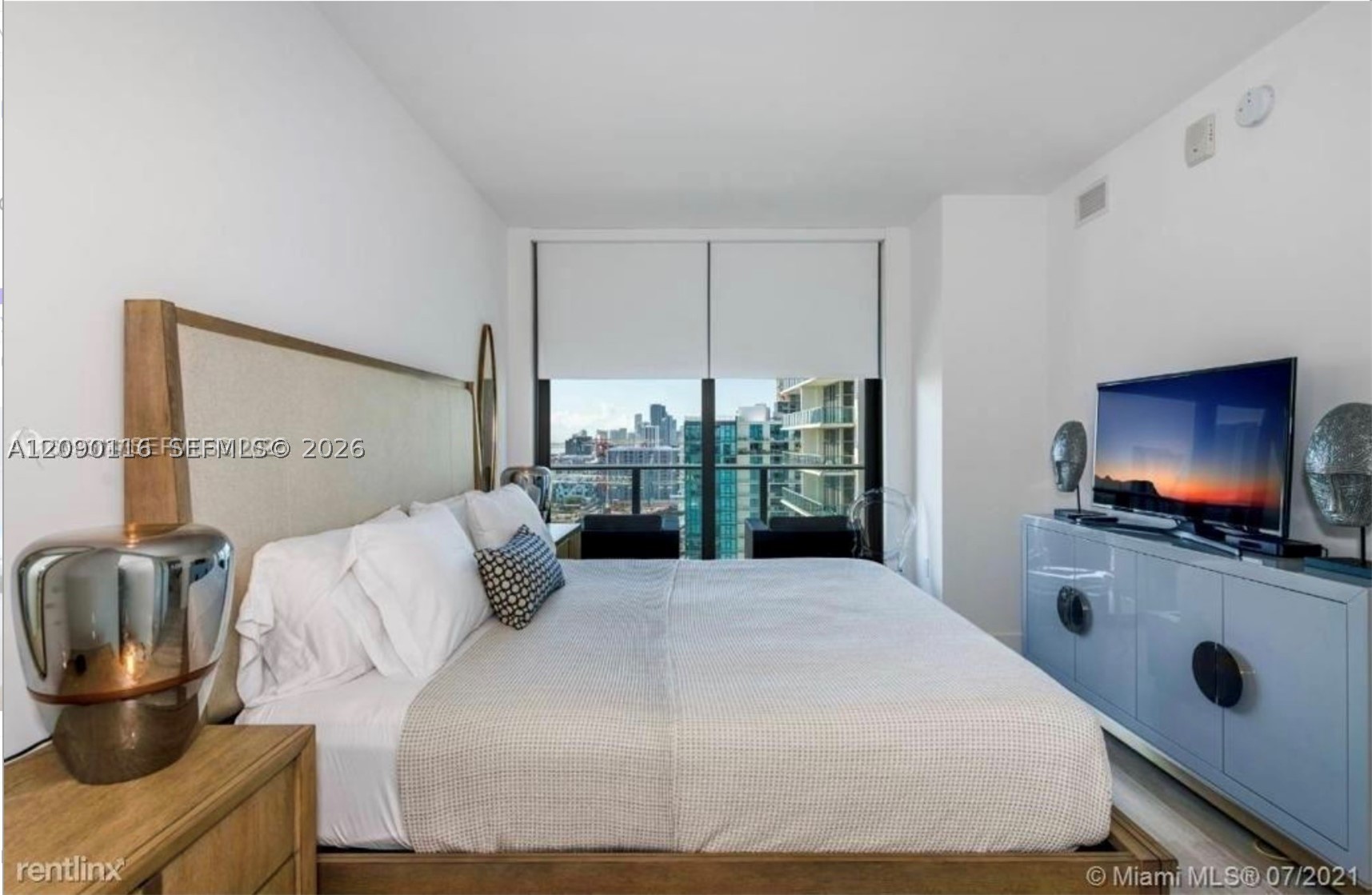 121 NE 34th St #2402, Miami FL 33137