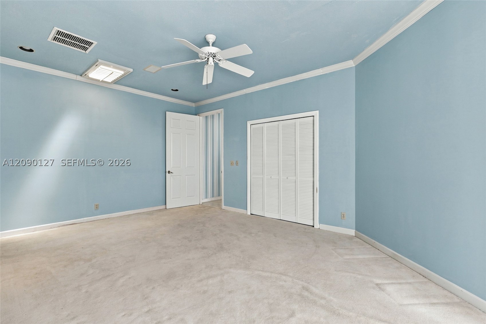 173 Orange Tree Dr, Atlantis FL 33462
