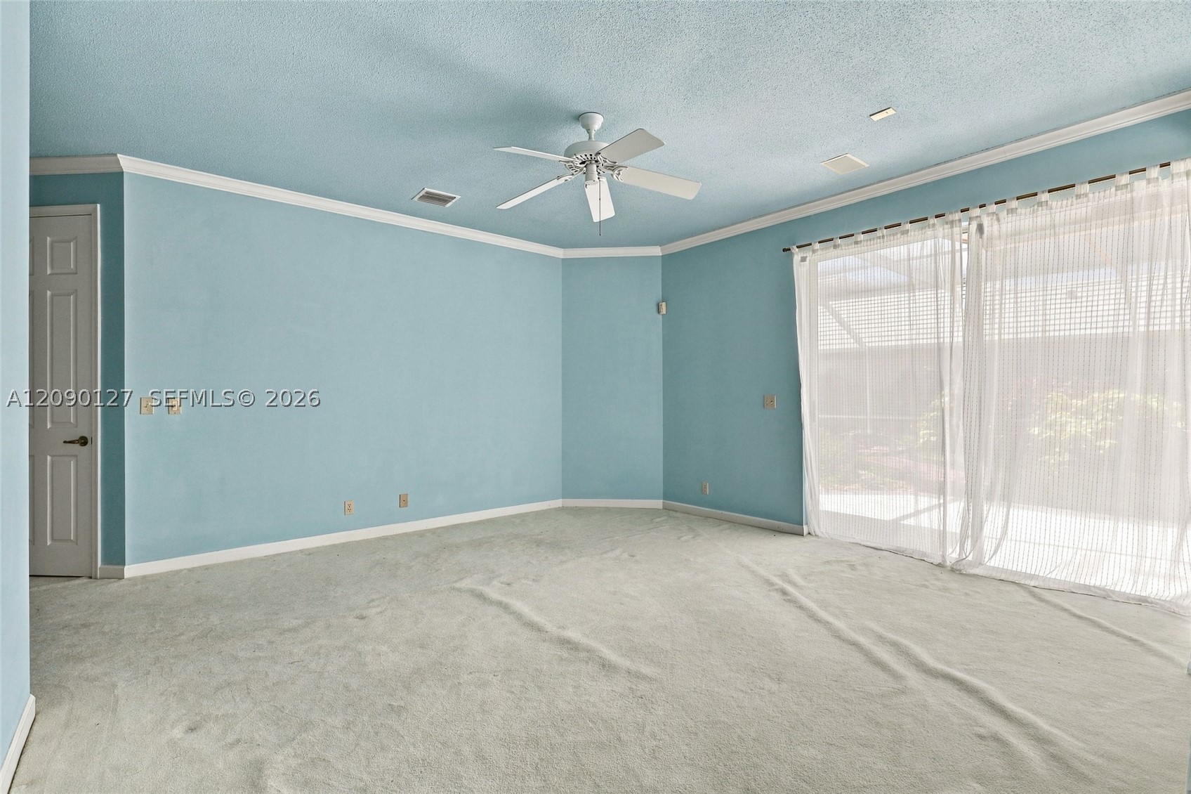 173 Orange Tree Dr, Atlantis FL 33462