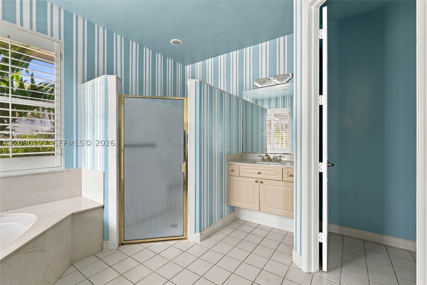 173 Orange Tree Dr, Atlantis FL 33462