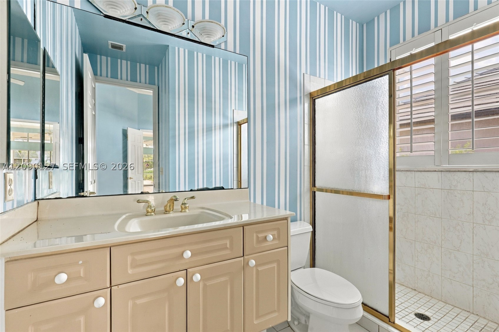 173 Orange Tree Dr, Atlantis FL 33462