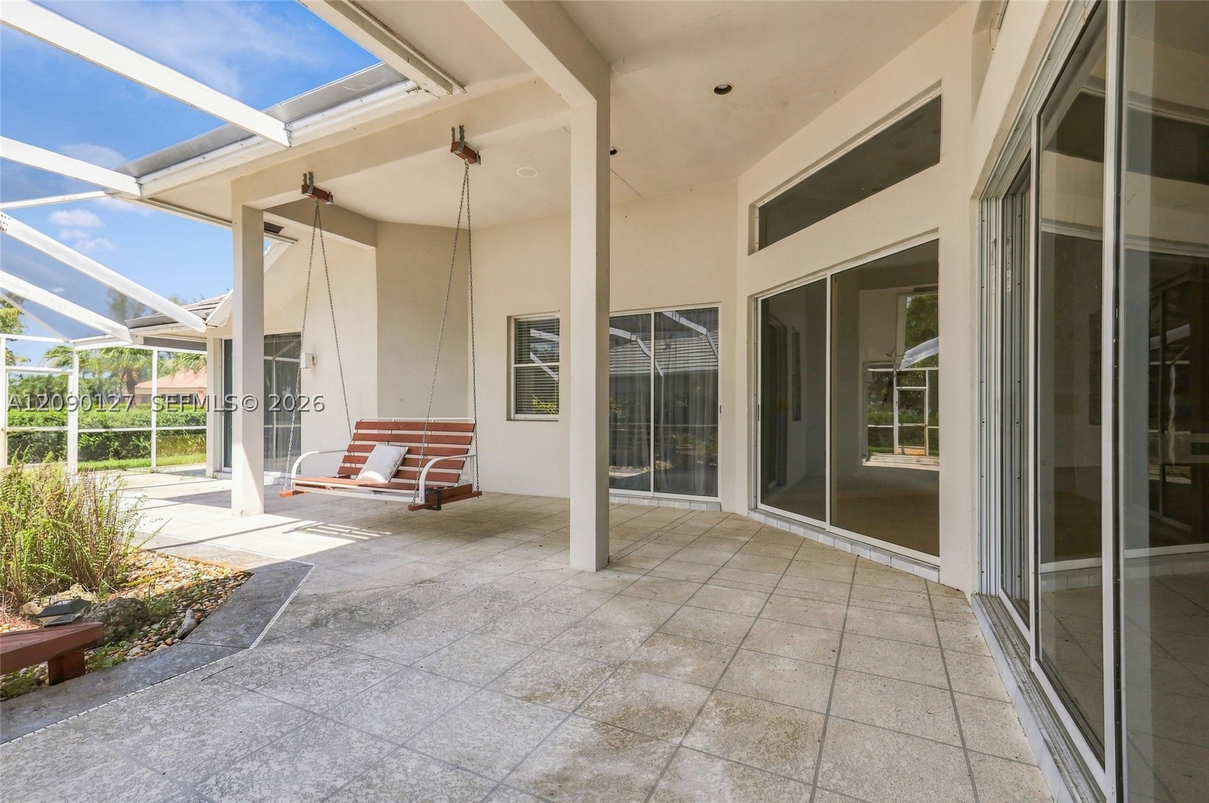 173 Orange Tree Dr, Atlantis FL 33462