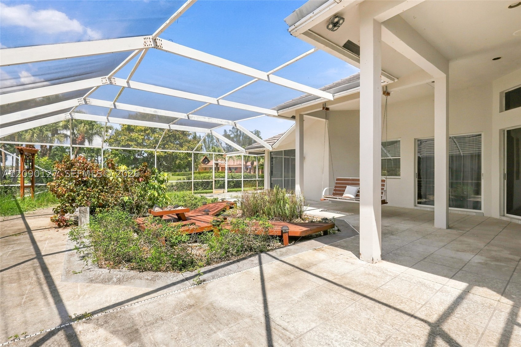 173 Orange Tree Dr, Atlantis FL 33462
