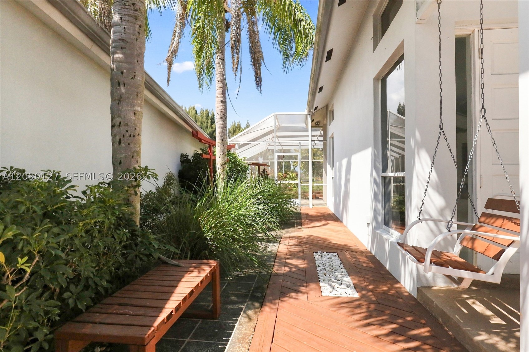 173 Orange Tree Dr, Atlantis FL 33462