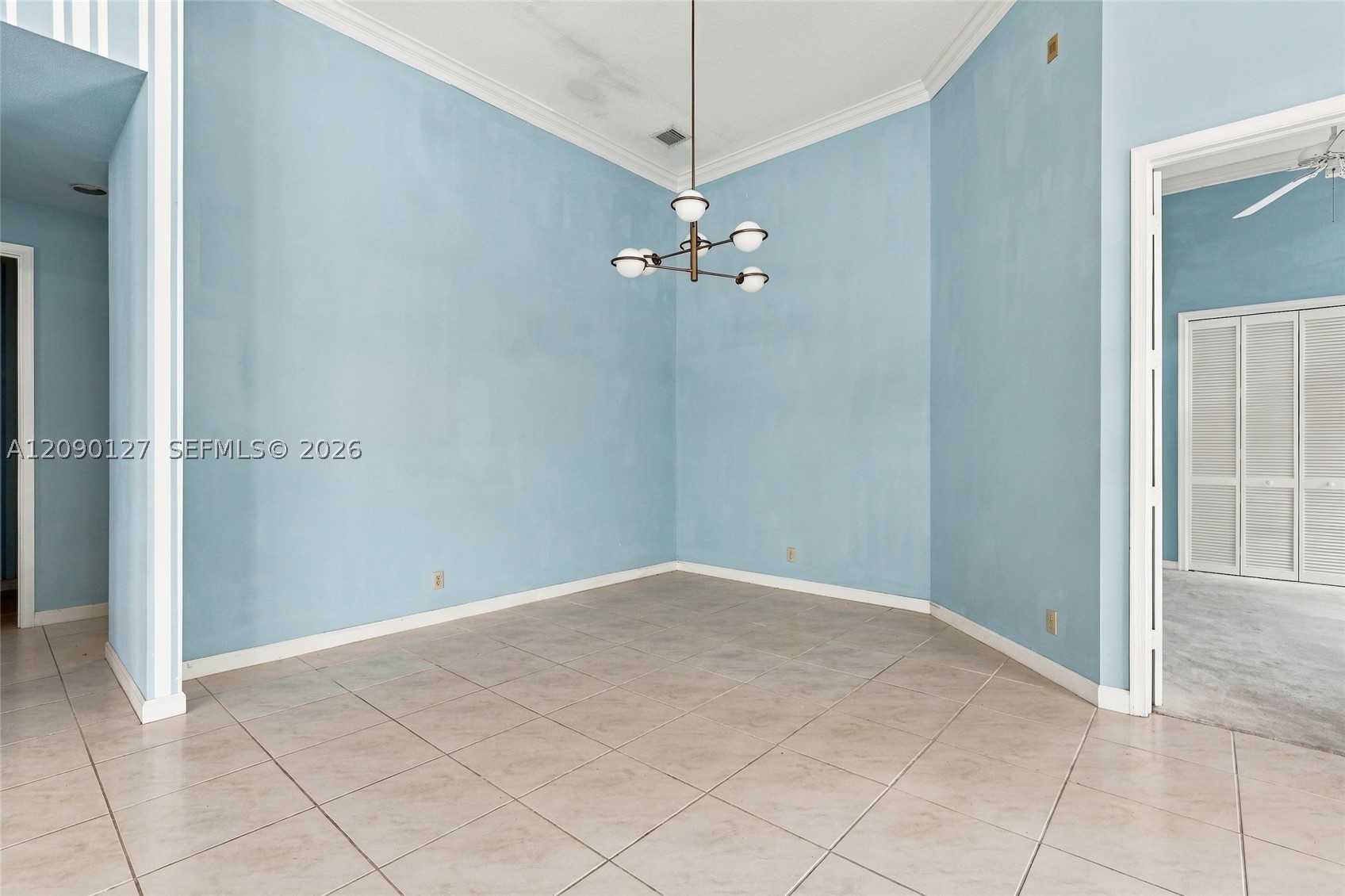 173 Orange Tree Dr, Atlantis FL 33462