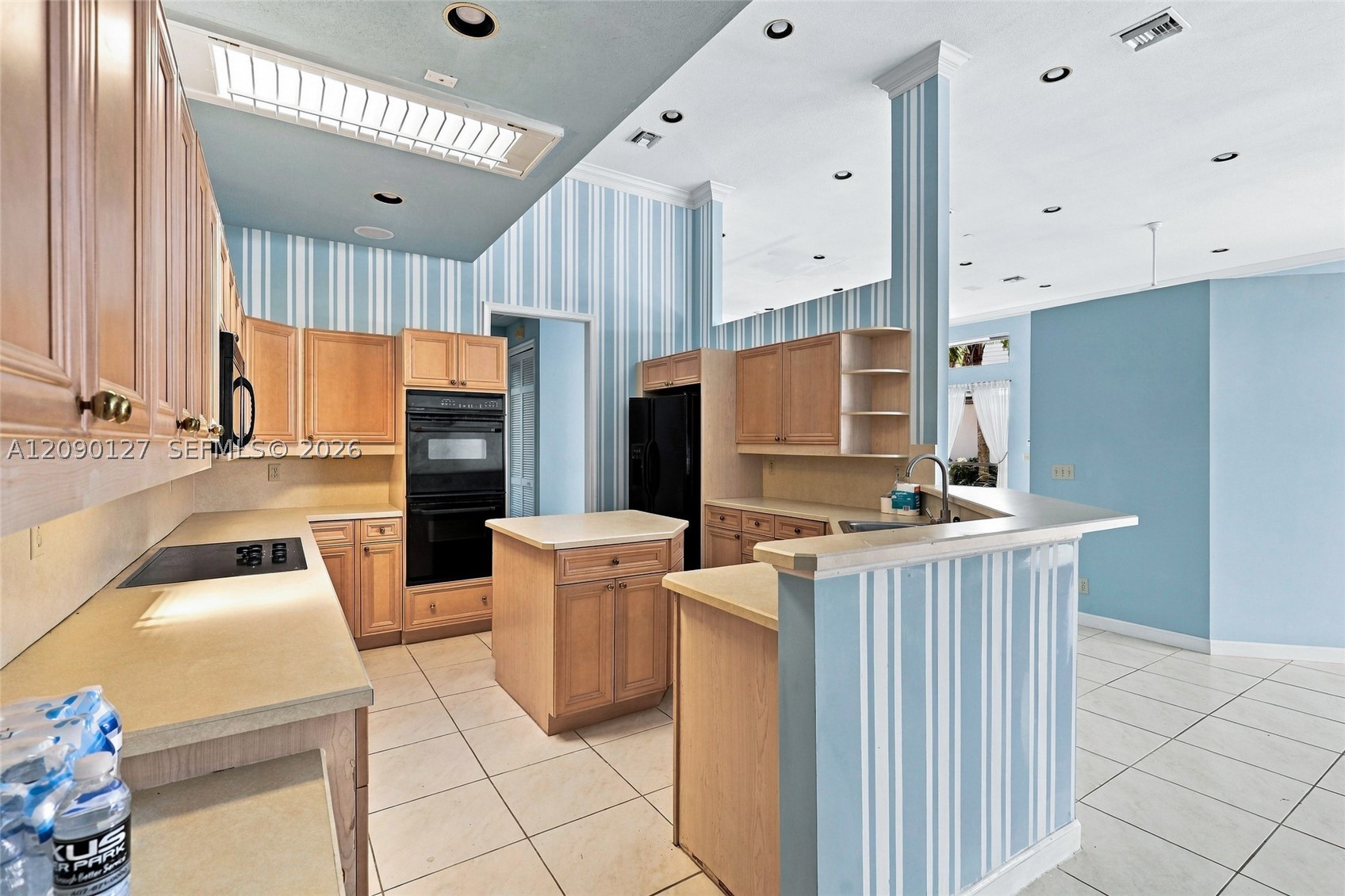 173 Orange Tree Dr, Atlantis FL 33462