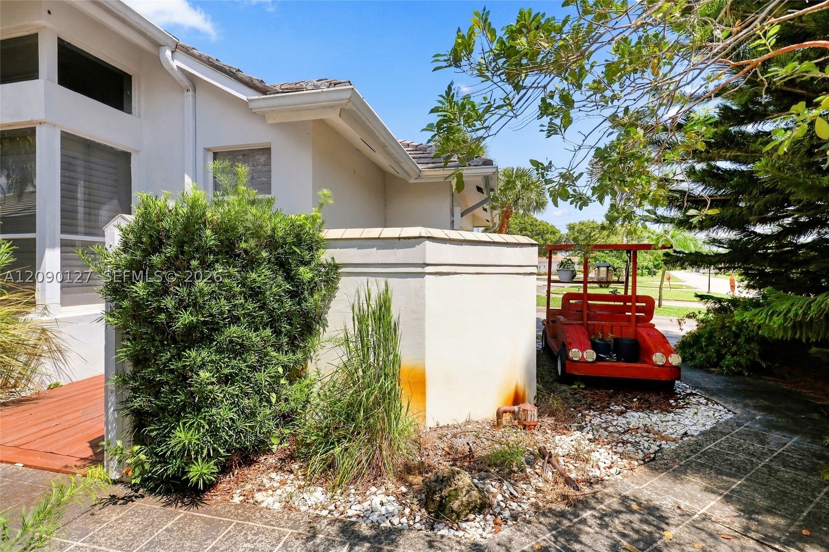 173 Orange Tree Dr, Atlantis FL 33462